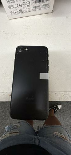 Apple iPhone 7