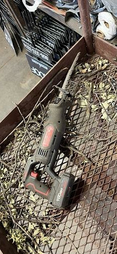 20 v cordless saw
