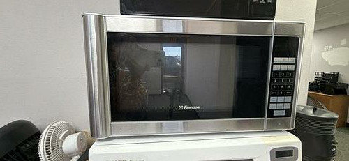 Emerson Countertop Microwave