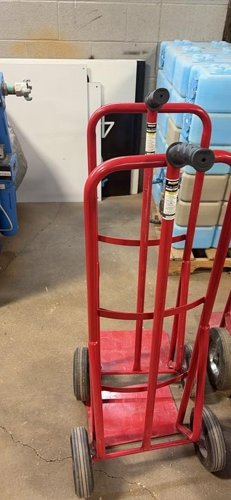 Franklin 700 lb Capacity Hand Truck