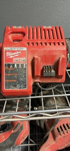 Milwaukee M12/M18 Charger